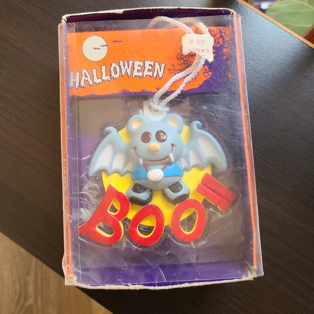 FREE W ANY ORDER Antique Bat BOO Halloween Pendant